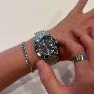 2000s vintage style stainless steel